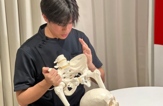 35年信頼の技術、安心・安全の骨盤矯正、阿佐ヶ谷駅前でいつでも通える産後骨盤矯正。